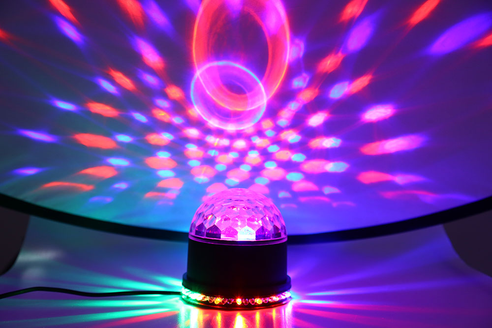 LED Color Changes RGB Sound Actived Lamp 15W 2 in 1 Mini Rotating Magic Ball Stage Light LED Color Changes RGB Sound Actived Lamp 15W 2 in 1 Mini Rotating Magic Ball Stage Light
