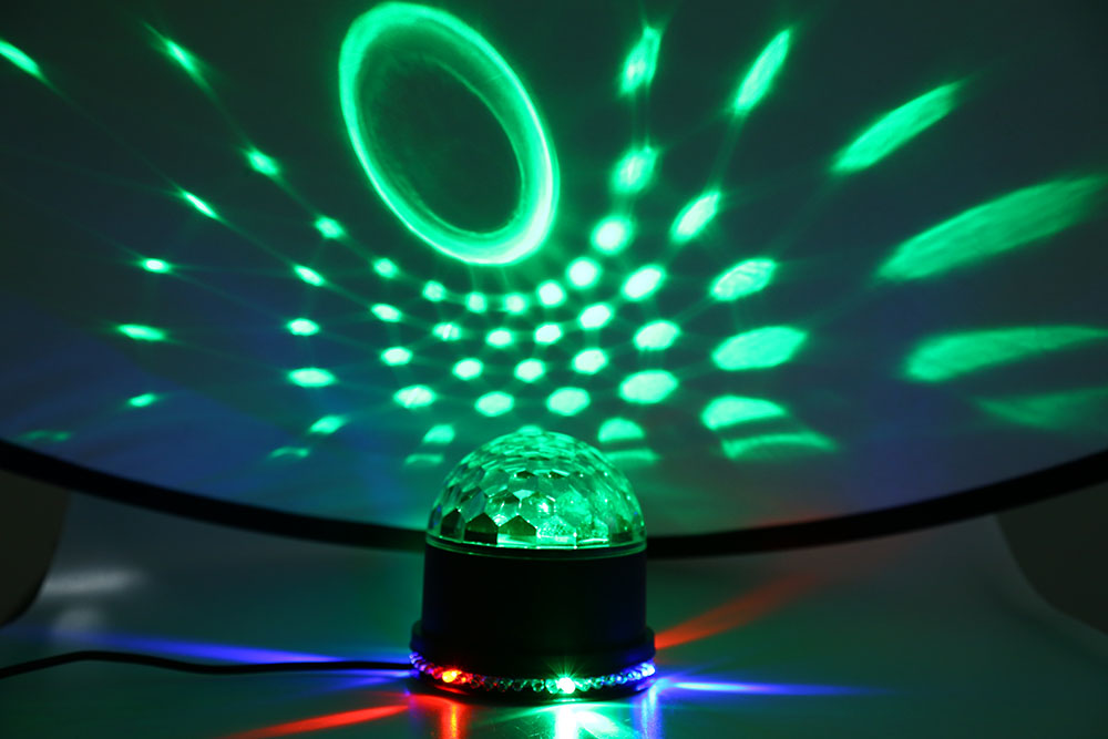 LED Color Changes RGB Sound Actived Lamp 15W 2 in 1 Mini Rotating Magic Ball Stage Light LED Color Changes RGB Sound Actived Lamp 15W 2 in 1 Mini Rotating Magic Ball Stage Light