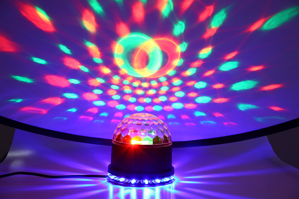 LED Color Changes RGB Sound Actived Lamp 15W 2 in 1 Mini Rotating Magic Ball Stage Light LED Color Changes RGB Sound Actived Lamp 15W 2 in 1 Mini Rotating Magic Ball Stage Light
