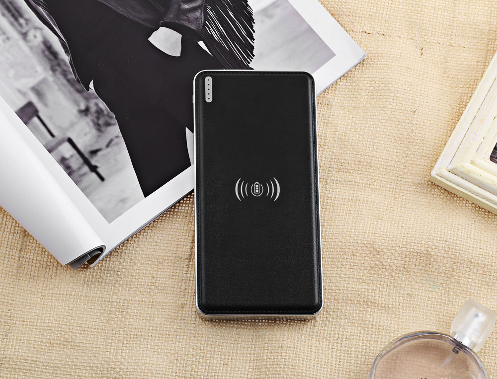 Ultra Slim Qi Wireless Charger 10000mAh Power Bank Smooth Cover Dual USB Port Ultra Slim Qi Wireless Charger 10000mAh Power Bank Smooth Cover Dual USB Port