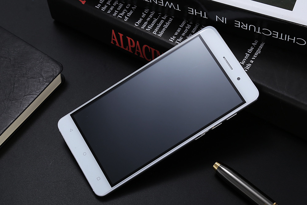 Bluboo Maya Android 6.0 5.5 inch HD Screen 3G Phablet MTK6580 Quad Core 1.3GHz 2GB RAM 16GB ROM Gravity Sensor