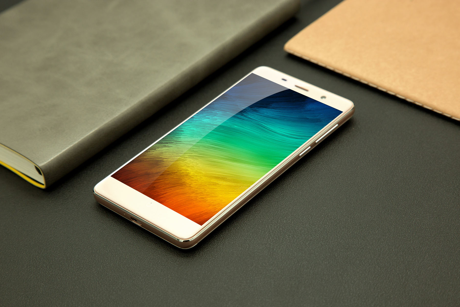 Leagoo M5 Android 6.0 2.5D Arc 5.0 inch Corning Gorilla Glass 4 Screen 3G Smartphone MTK6580 1.3GHz Quad Core 2GB RAM 16GB ROM Finggerprint Scanner GPS Bluetooth 4.0