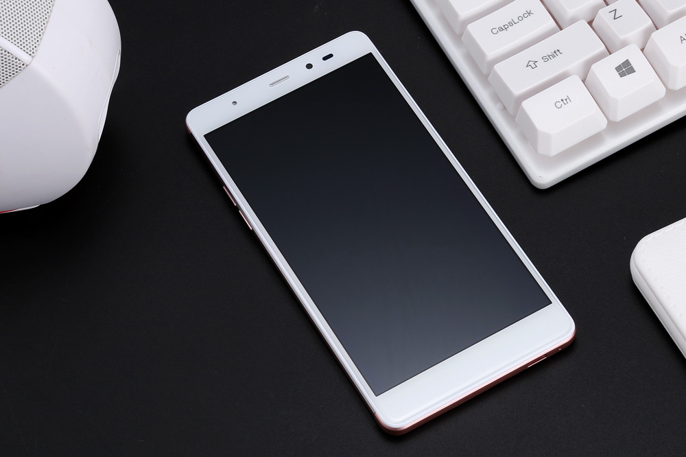 Leagoo T1 Plus Android 6.0 5.5 inch 4G Phablet MTK6737 1.3GHz Quad Core 3GB RAM 16GB ROM Fingerprint Scanner GPS Bluetooth 4.1