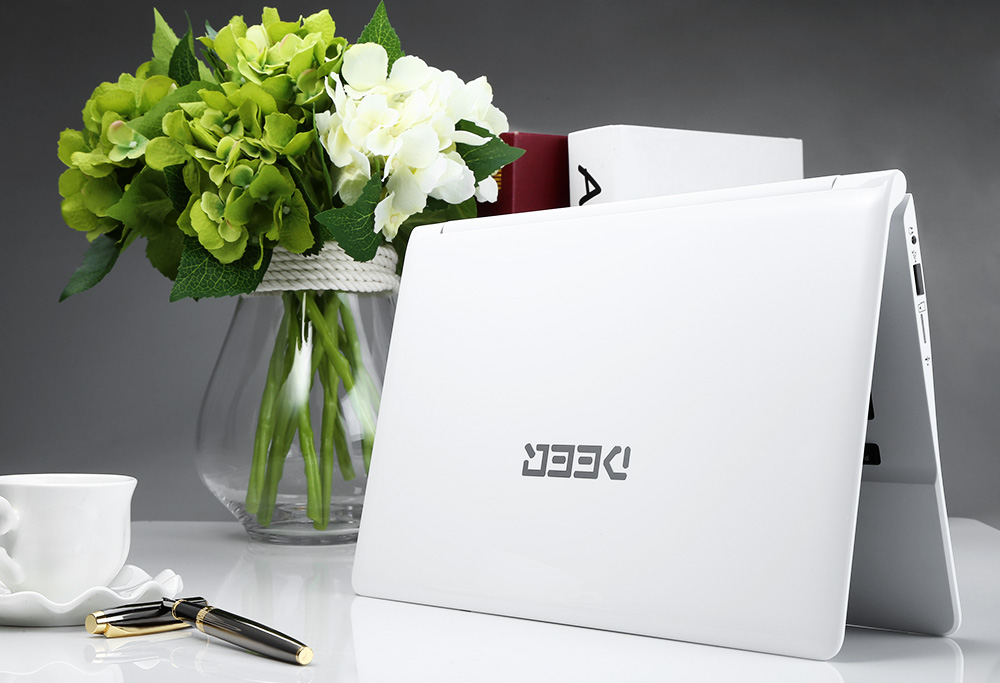 DEEQ A116 11.6 inch Notebook Windows 10 Intel Atom Z3735F Quad Core 1.33GHz 2GB RAM 32GB SSD Built-in Camera