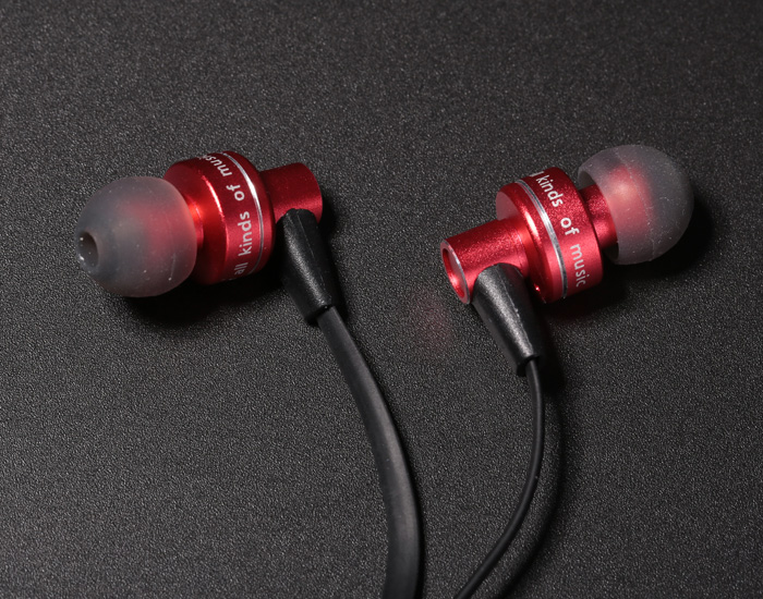 Awei A990BL Wireless Sports Bluetooth 4.0 Noise Isolation Earphone with Handsfree Songs Track Function Awei A990BL Wireless Sports Bluetooth 4.0 Noise Isolation Earphone with Handsfree Songs Track Function