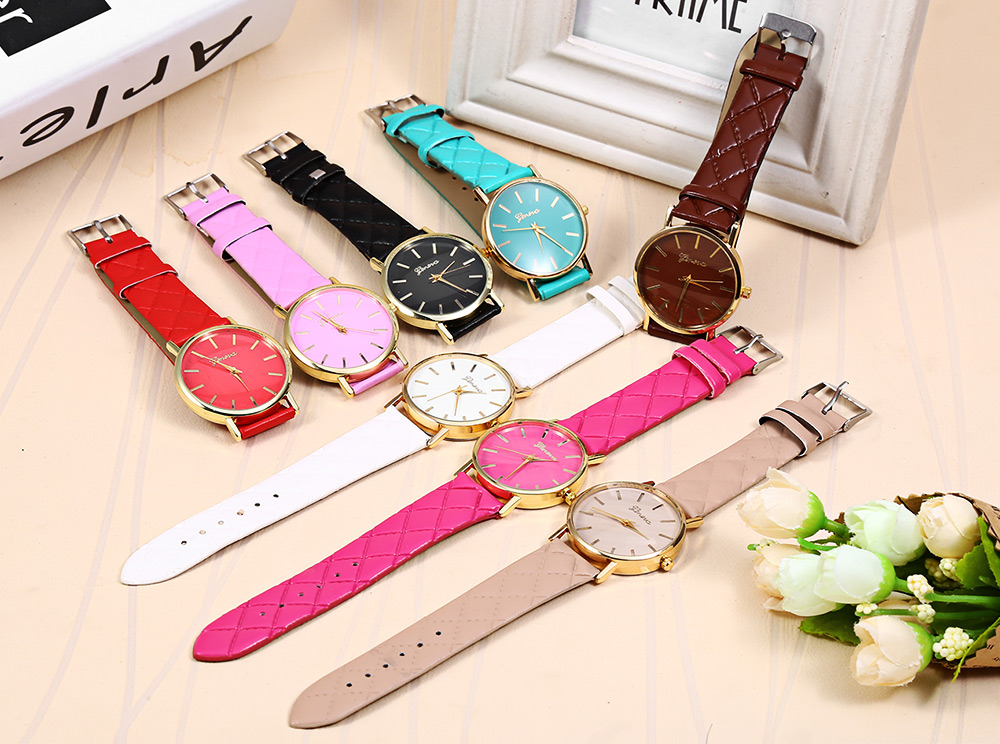 Women Quartz Watch Checks Leather Band Round Dial Women Quartz Watch Checks Leather Band Round Dial